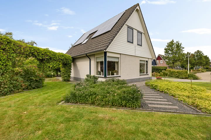 De Tsjotter 14 in Hallum