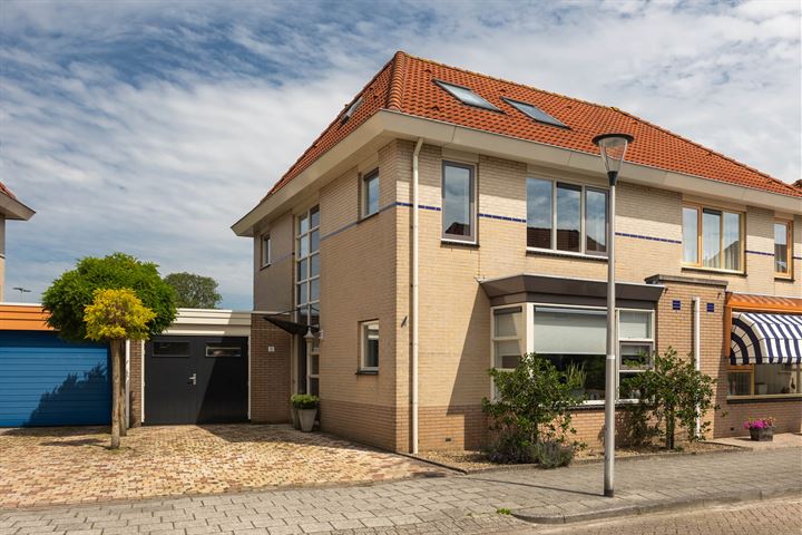 De Waag 8 in Spanbroek foto
