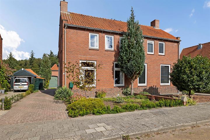 De Wijerdstraat 7 in Ter Apel foto