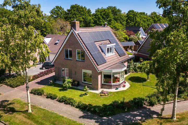 De Zeilen 1 in Buitenpost foto