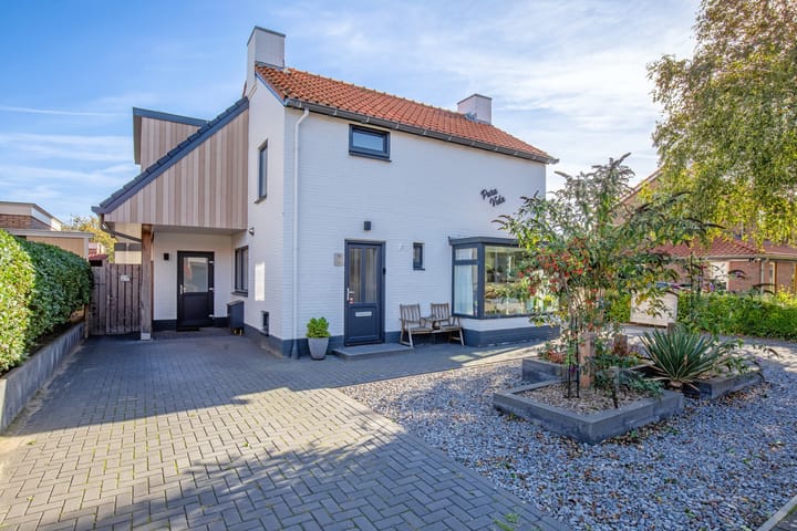 De Zes 11 in Den Burg foto