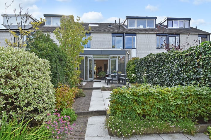 de Zwaan 36 in Leidschendam foto