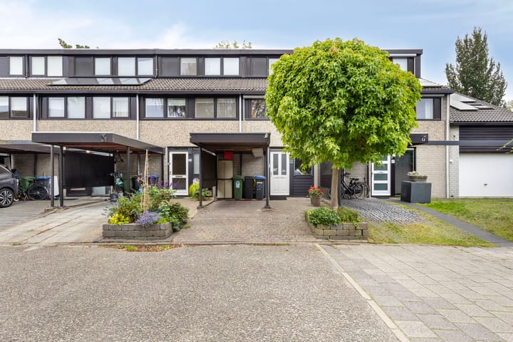 Deborah Hoeve 55 in Gouda