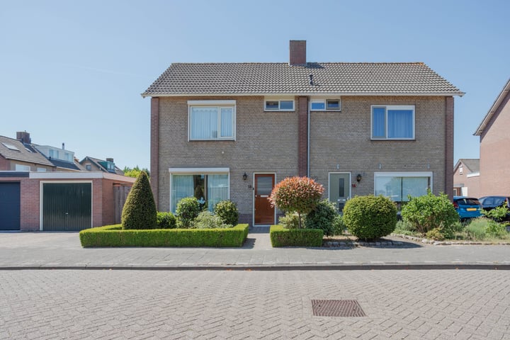 Debussylaan 16 in Raamsdonksveer foto