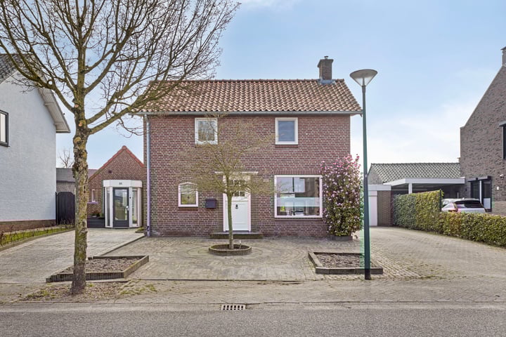 Deken Schmerlingstraat 9 in Oploo