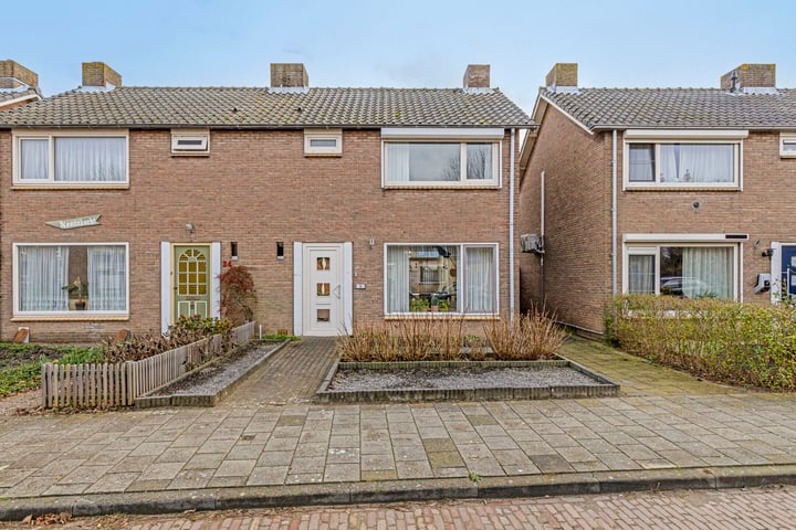Deken Tomaslaan 22 in 's-Heerenhoek foto