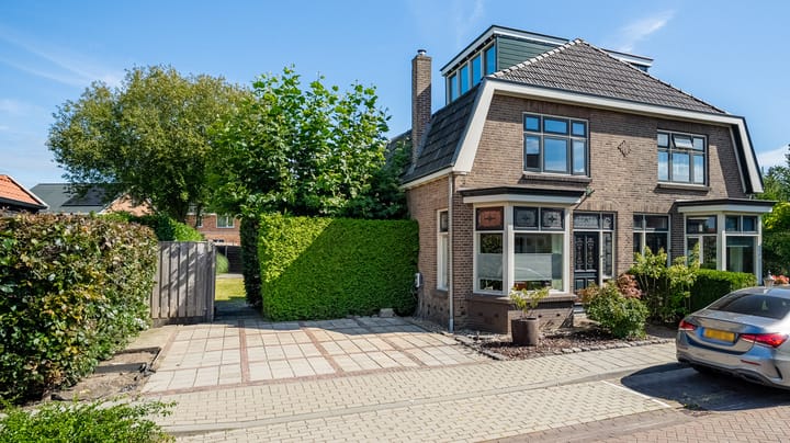 Deldensestraat 214 in Almelo foto