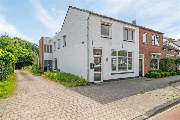 Deldensestraat 8 in Borne foto
