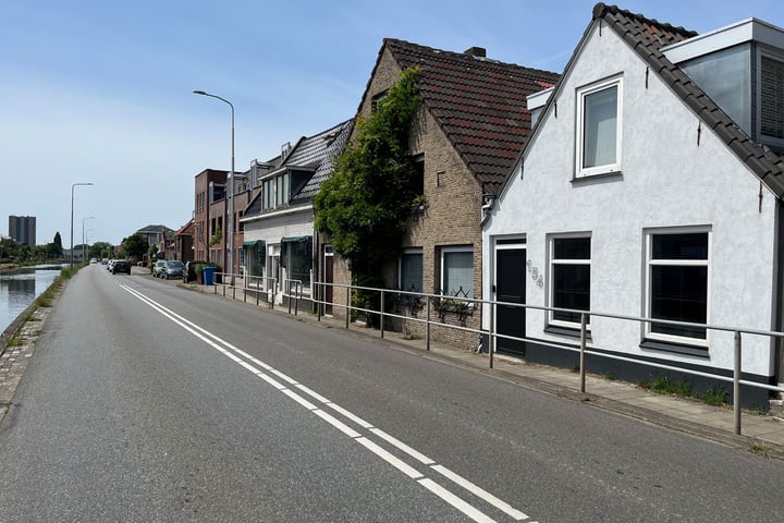 Delftsestraatweg 154 in Delfgauw foto