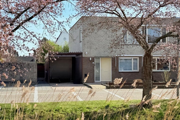 den Doolaardstraat 1 in Oud-Beijerland foto