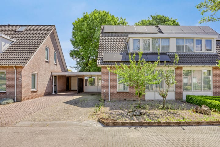 Den Heymit 14 in Haren foto