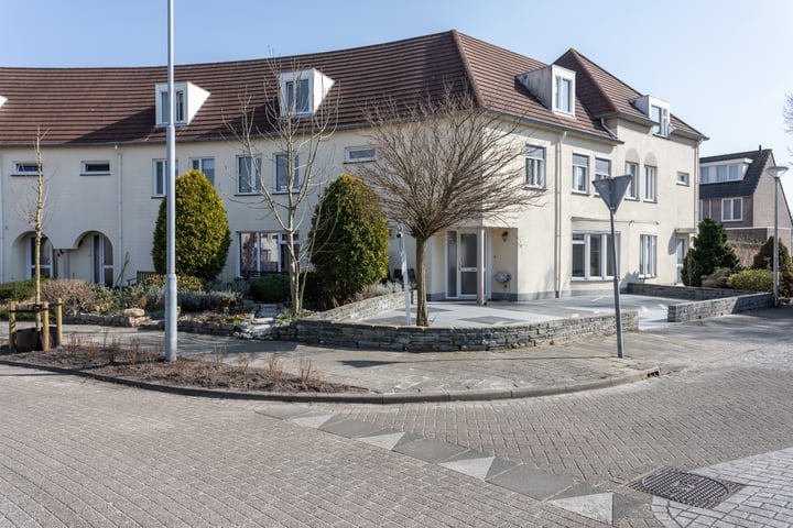 Den Uylplein 35 in Vlijmen foto
