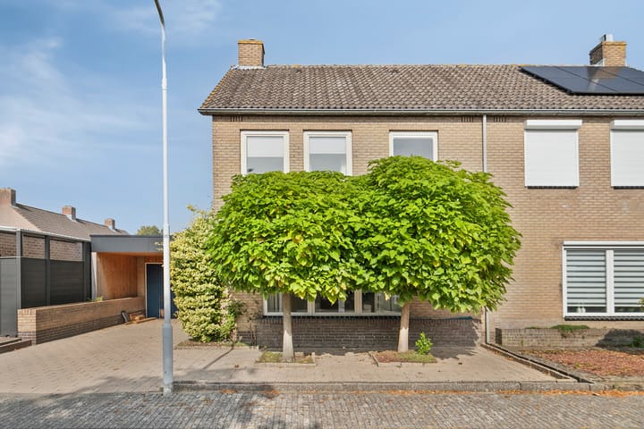 Den Walhoeck 13 in Sint Jansteen