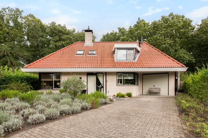 Dennenhof 17 in Langeveen