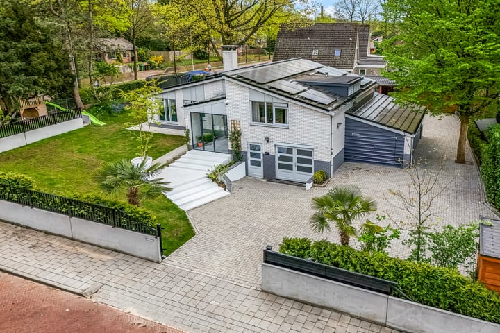 Dennenlaan 14 in Ede foto