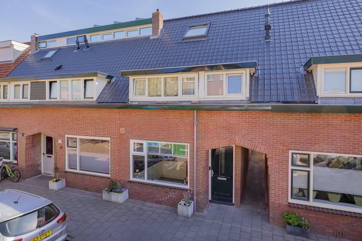 Dennenstraat 21 in IJmuiden foto