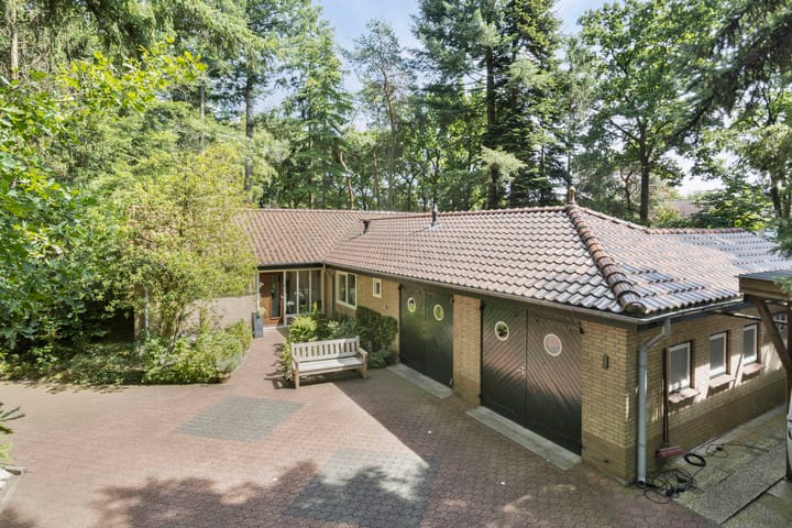 Dennenweg 16 in Vaassen foto