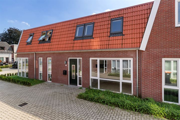 Dennenweg 177B in Enschede foto