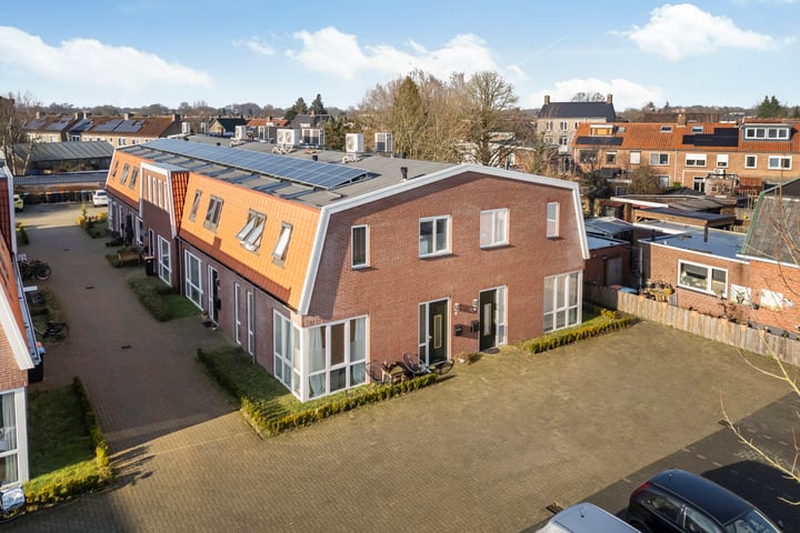 Dennenweg 183B in Enschede foto