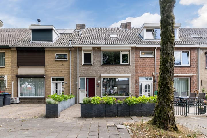 Dessinateurplein 32 in Tilburg foto