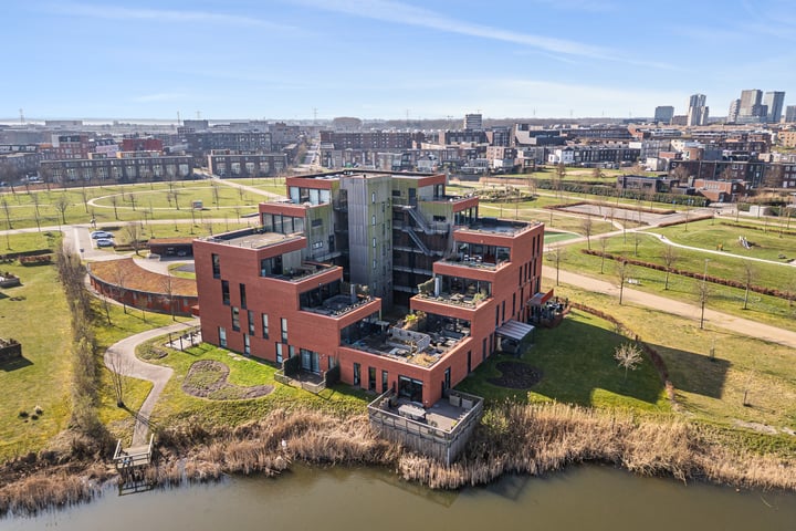 Dettifossstraat 334 in Almere