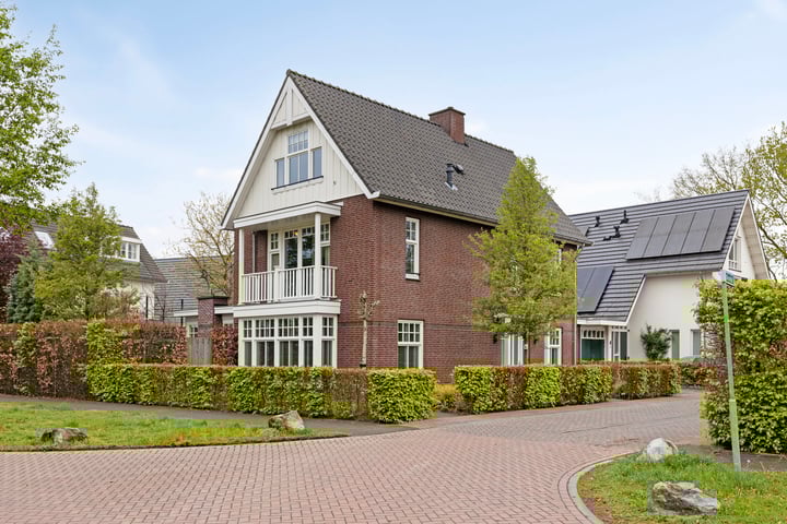 Deurhof 1 in Waalre