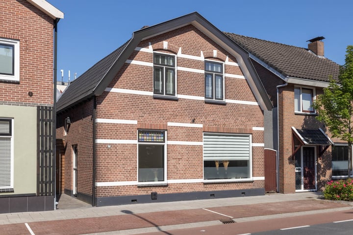 Deurningerstraat 21 in Hengelo foto