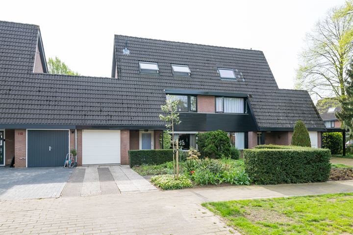 Dichterseweg 121 in Doetinchem foto
