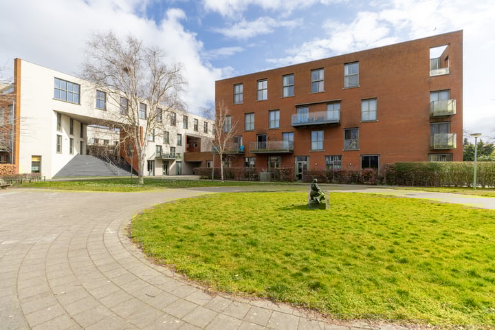 Dichtershof 31 in Weesp foto