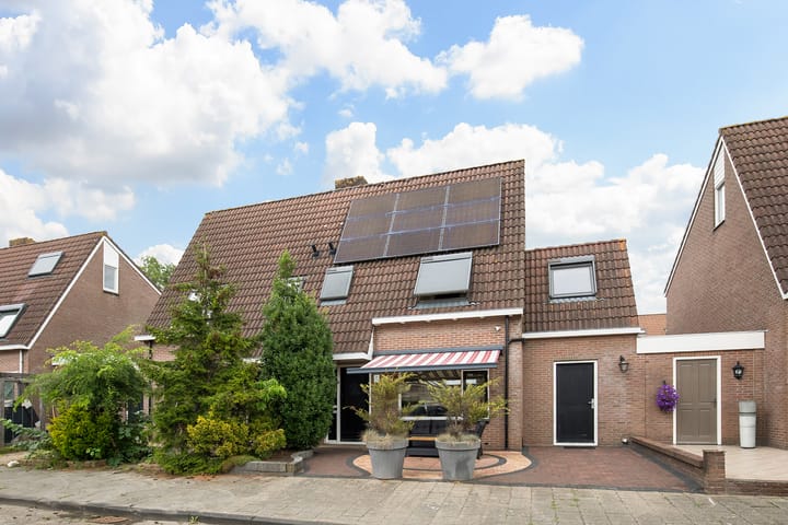 Dick Tolstraat 21 in Volendam foto