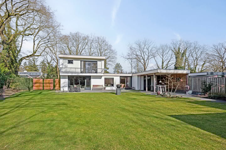 Diederingswal 10 in Emmen foto