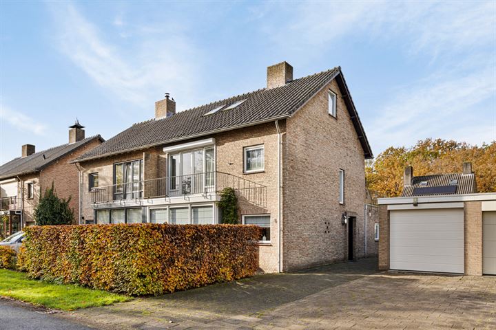 Diepenbrocklaan 4 in Roosendaal foto