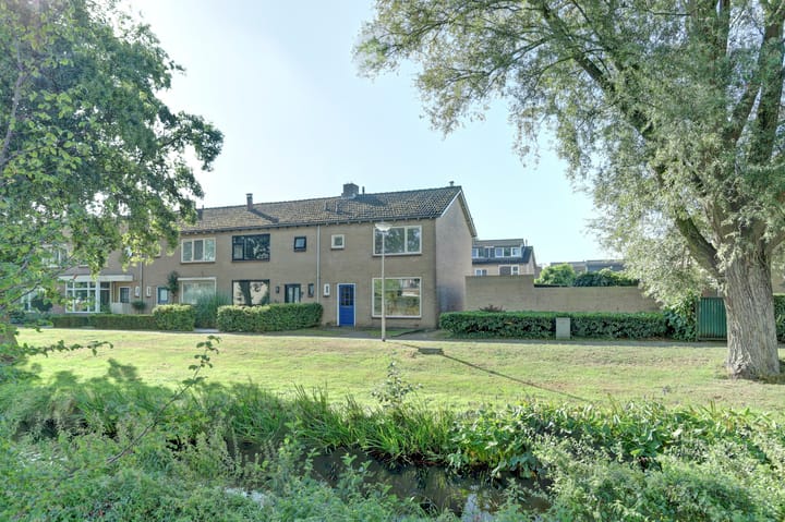 Diepenbrocksingel 61 in Waalwijk foto