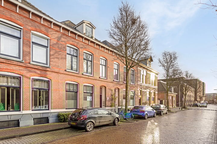 Diepenveenseweg 22B in Deventer foto