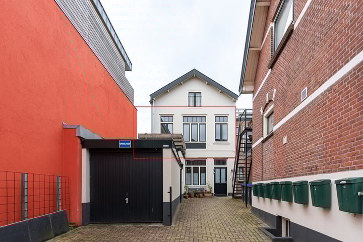 Diepeweg 11A in Hilversum foto
