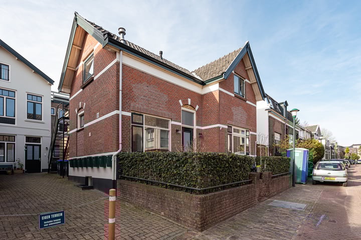 Diepeweg 13 in Hilversum foto