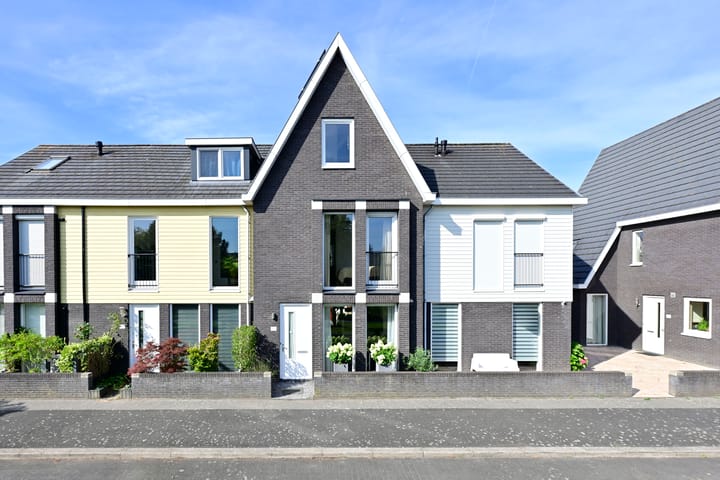 Dijkgraaf 53 in Zwaag foto