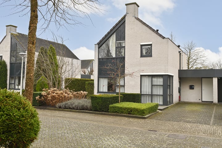 Dijkland 12 in Bergen op Zoom
