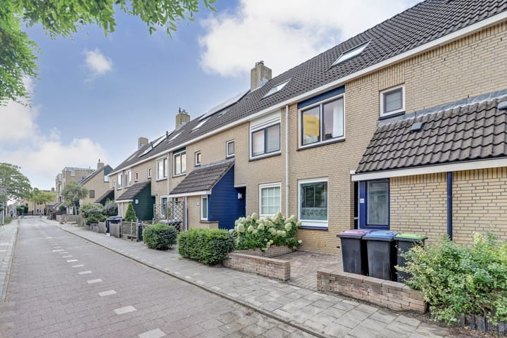 Dilledonk-Zuid 24 in Spijkenisse foto