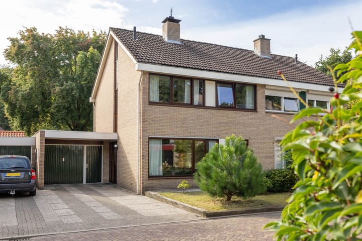 Dinant Dijkhuisstraat 136 in Hengelo foto