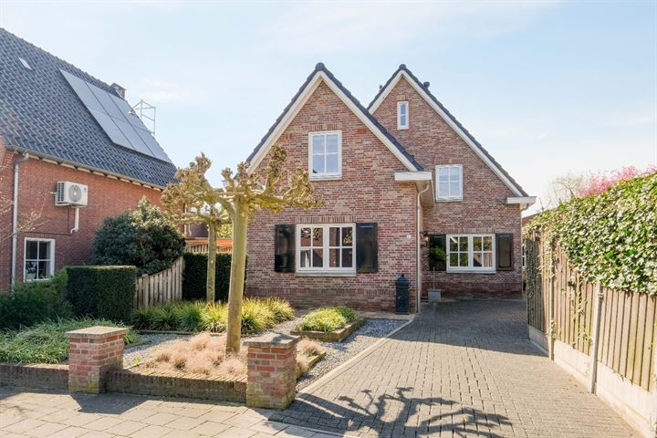Dinkelstraat 1a in Almelo foto