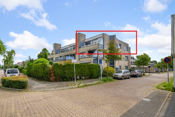 Dirk Bakkerhof 24 in Heiloo foto