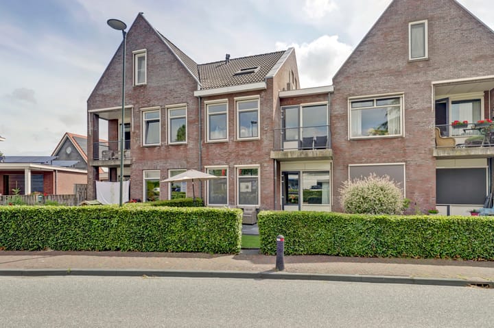 Foto van woning Dirk IV-plein 2, Hoornaar