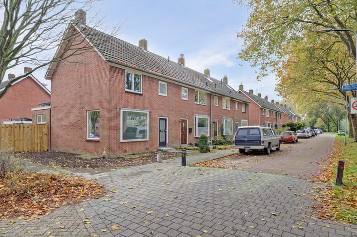Dirk Wierengastraat 1 in Enkhuizen foto