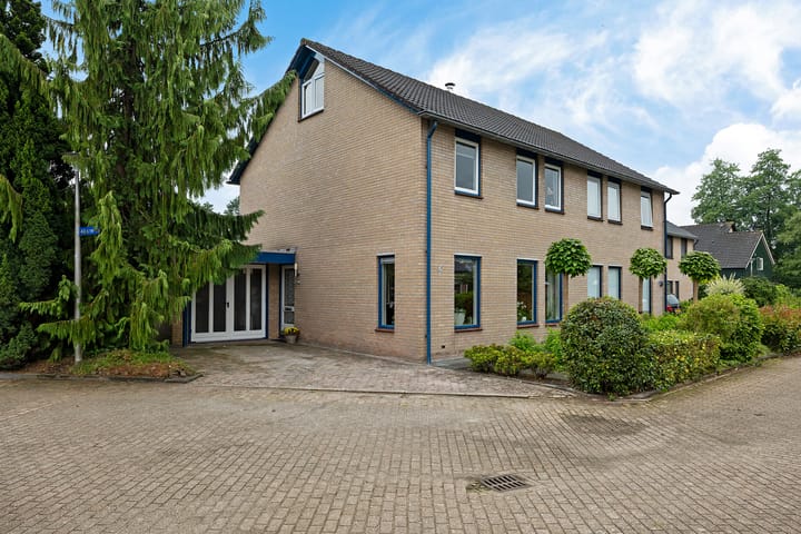 Dobbenwal 43 in Assen foto