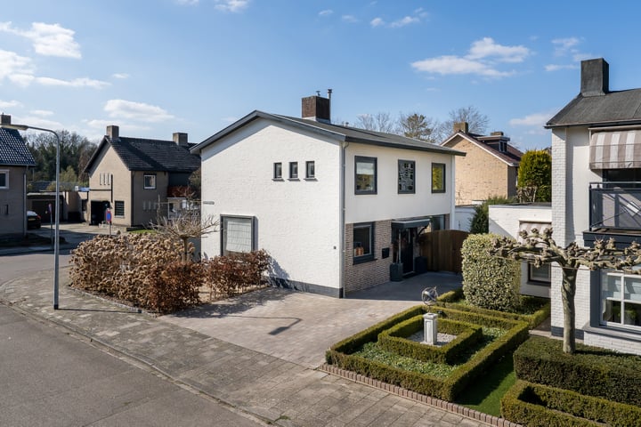 Doctor Kuyperstraat 1 in Weert foto