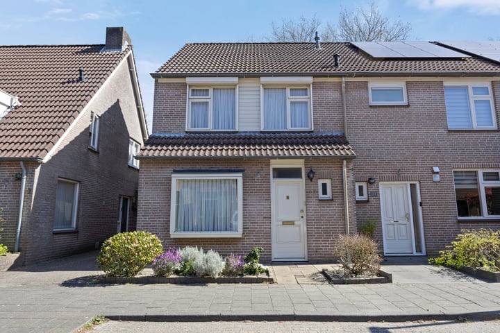 Doctor van Beurdenstraat 13 in Kaatsheuvel foto