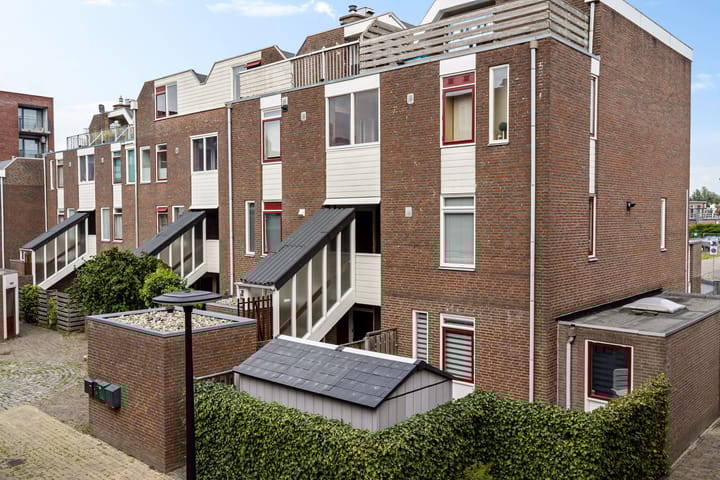 Doevenkamp 73 in Assen