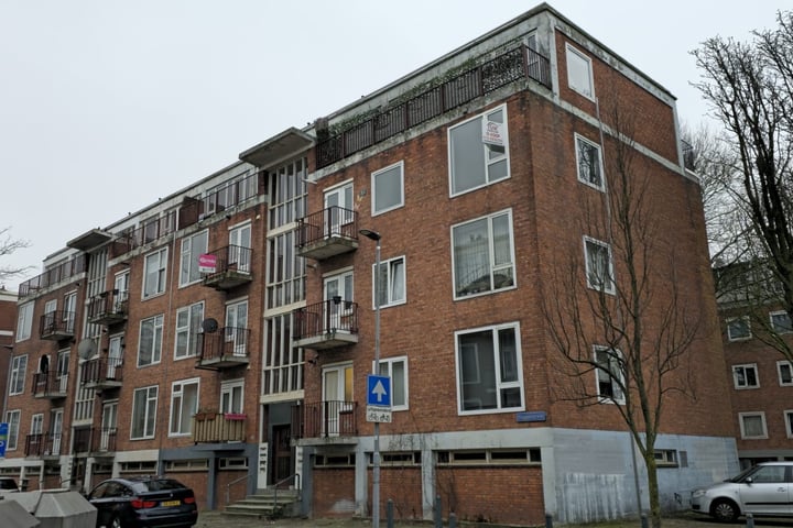 Doggerstraat 1C in Rotterdam foto