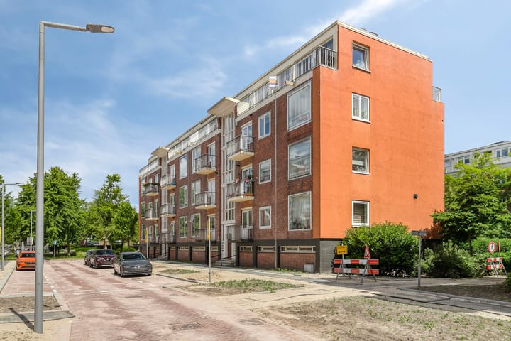 Doggerstraat 8B in Rotterdam foto